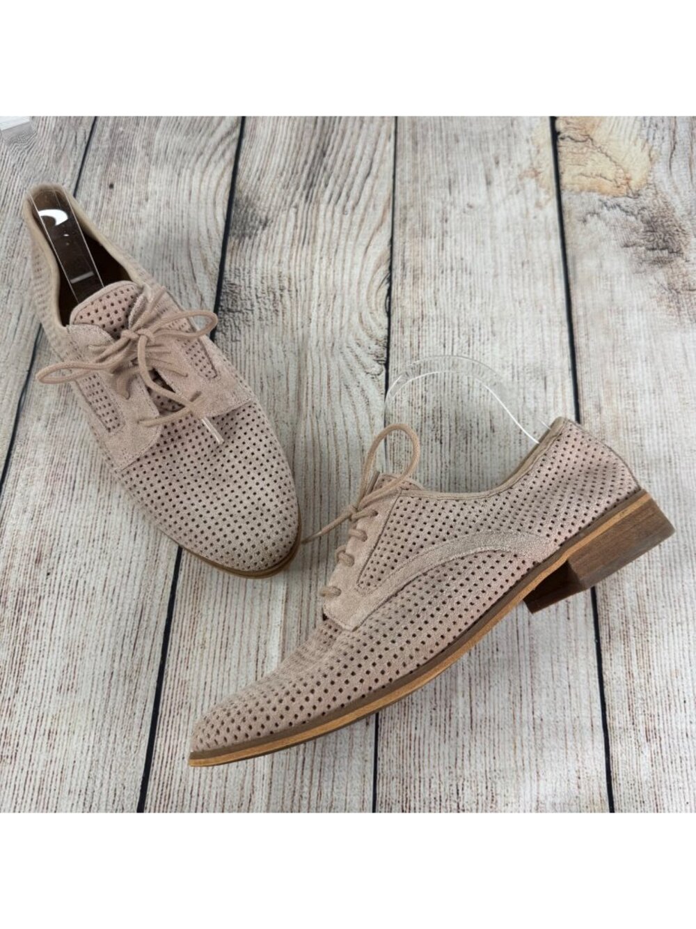 Susina Perforated Suede Oxford Shoes Laser Cut Honeycomb Blush Pink Size 8M